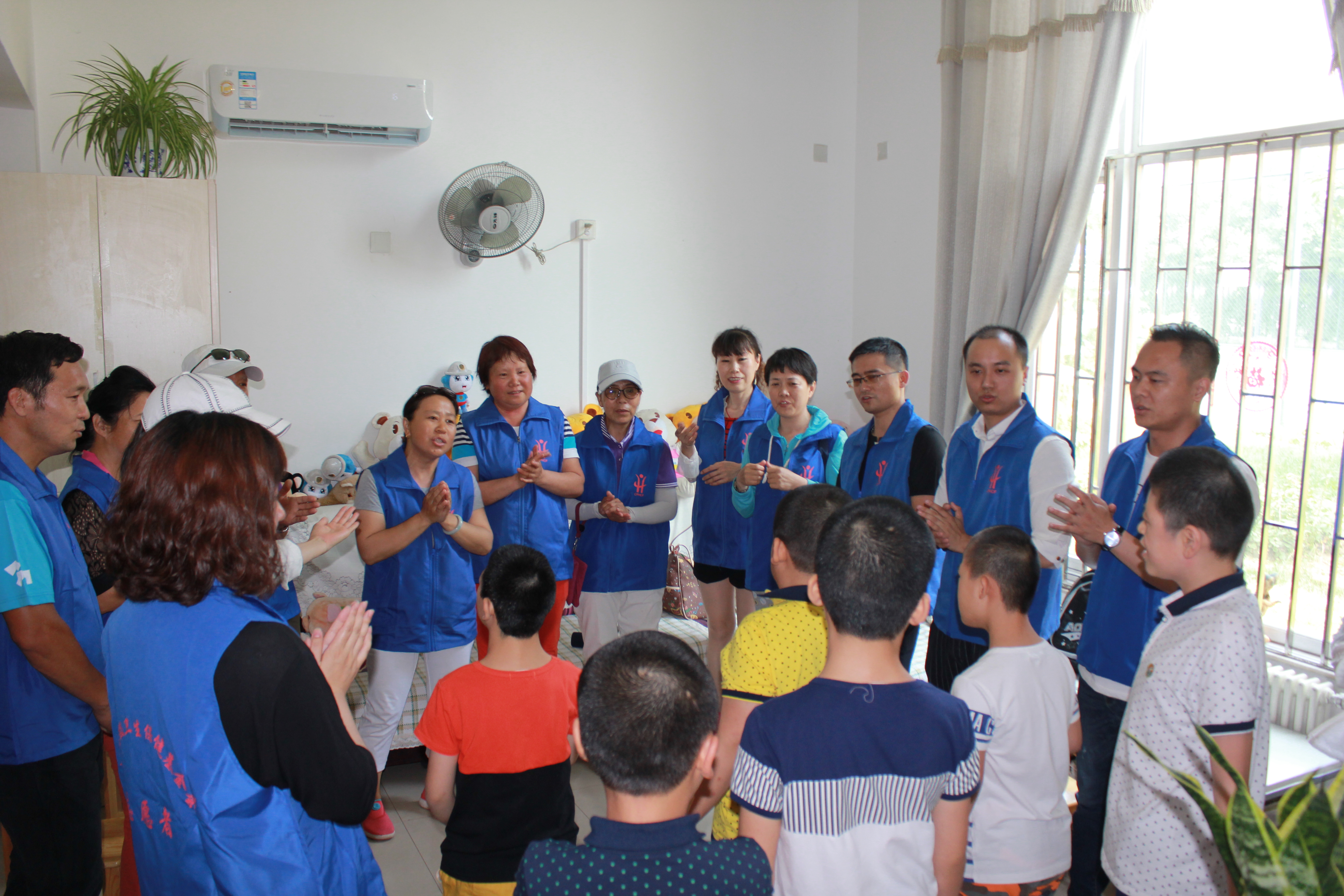“慈心为民，大爱无疆” 志愿者公益活动走进“北京SOS儿童村”(图1)